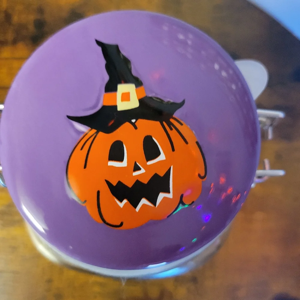 Halloween Mason jar with ceramic pumkin latching lid